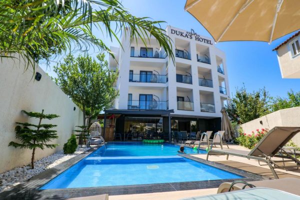 Duka's Hotel in Ksamil poolview at ground