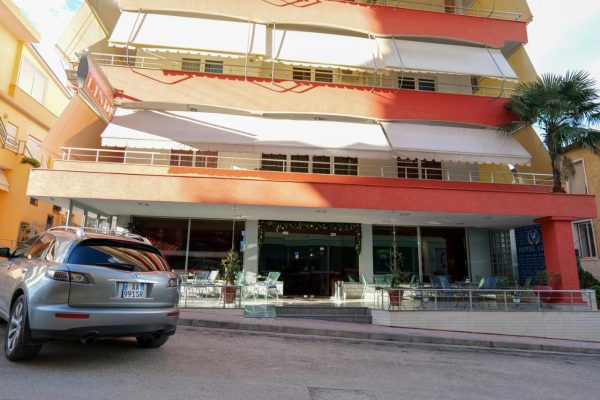 Hotel lindi in Sarande frontview of the hotel