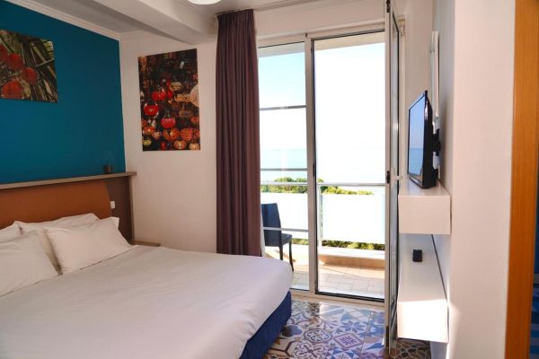 Hotel Monaco Garden in Albania doublebed