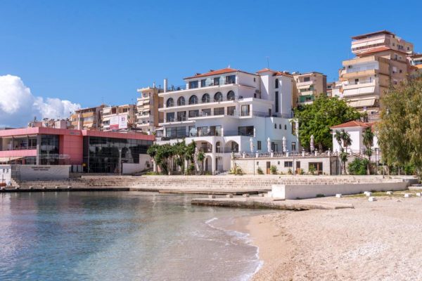 Palma City Hotel in Sarande at the beach