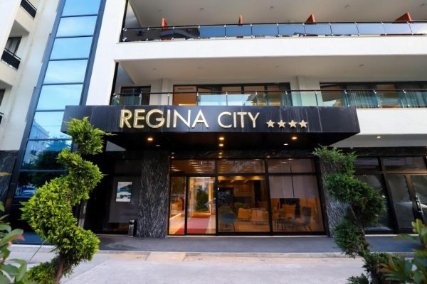 Regina City Hotel Spa in Vlorë the front entrance