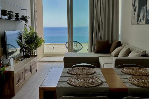 sapphire residence green coast livingroom with a view to the ocean